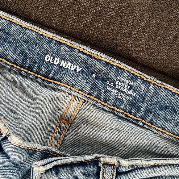 Old Navy / size 8 / High Rise Curvy OG Straight - Picture 3 of 6